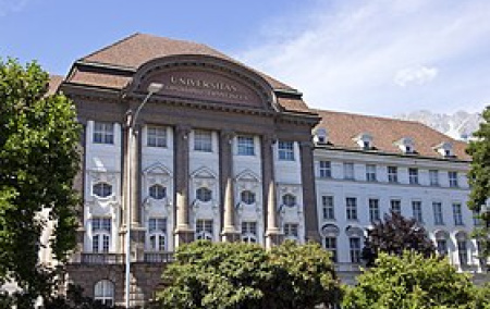 Hauptgebaeude_uni_innsbruck.jpg