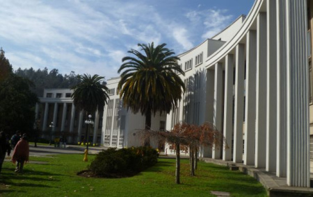 Universidad de Concepción (Concepción).jpg